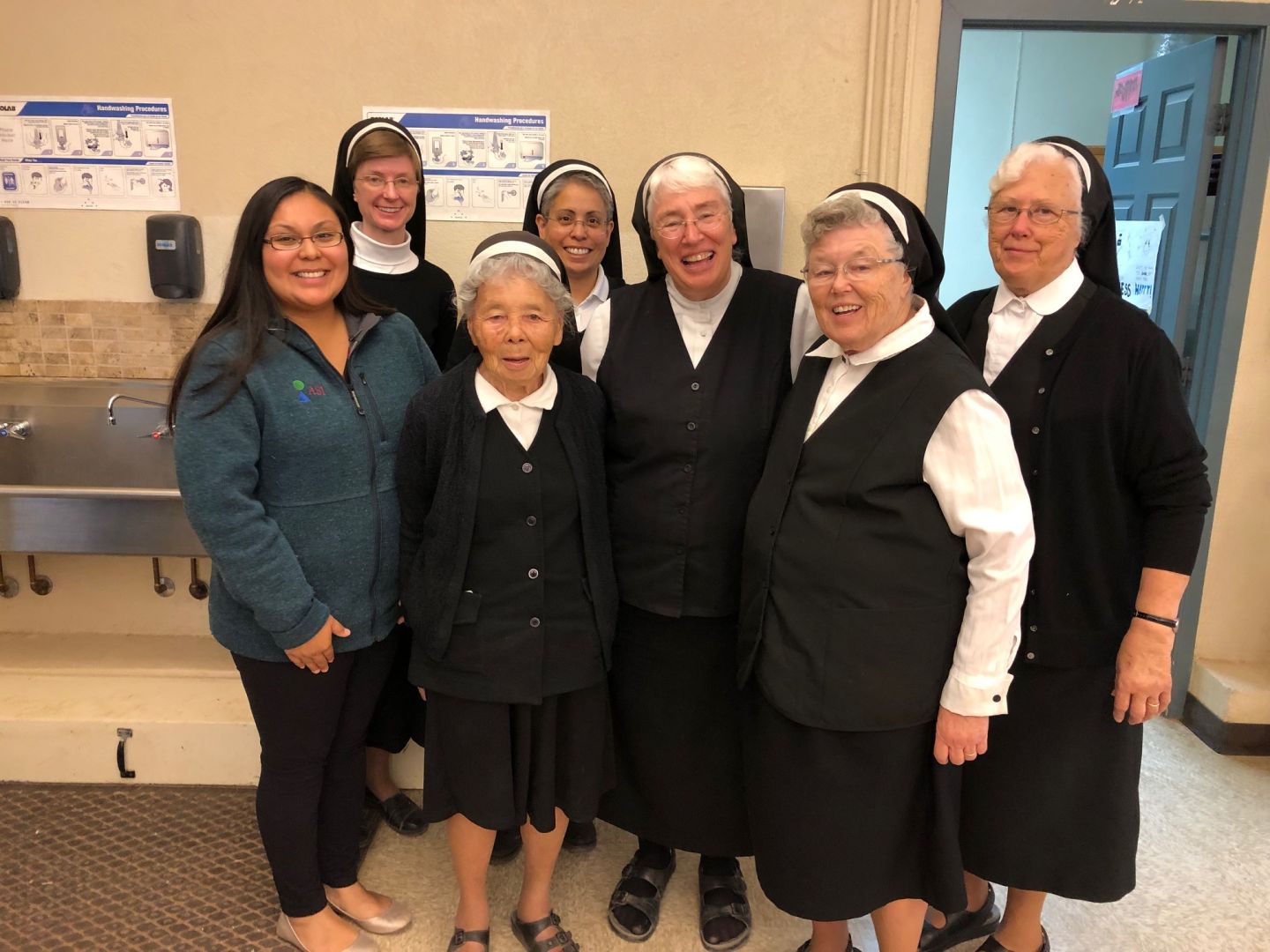 https://fscc-calledtobe.org/wp-content/uploads/2019/01/Sisters-serve-St-Peter-Indian-Mission-Bapchule-Arizona.jpg