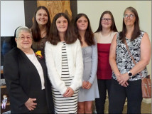 Sister-Ellen-and-Niece-and-girls