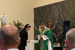 Presentation-of-St.-Clare-Relic-Sister-Theresa-Feldkamp-Fr.-Brian-Wideman